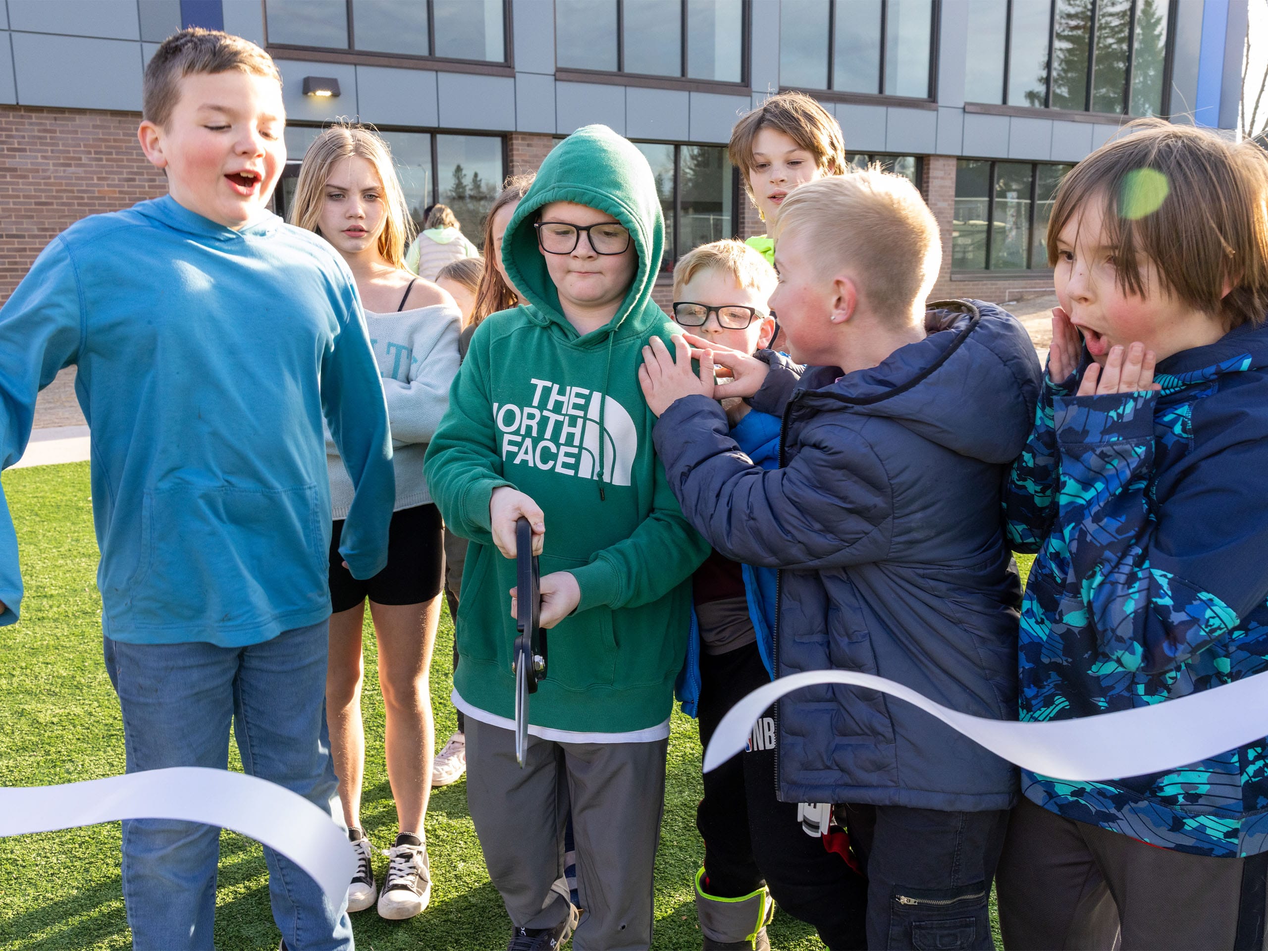 ribbon cutting_0001_Minnehaha_Ribbon_Cutting_03_25_0041