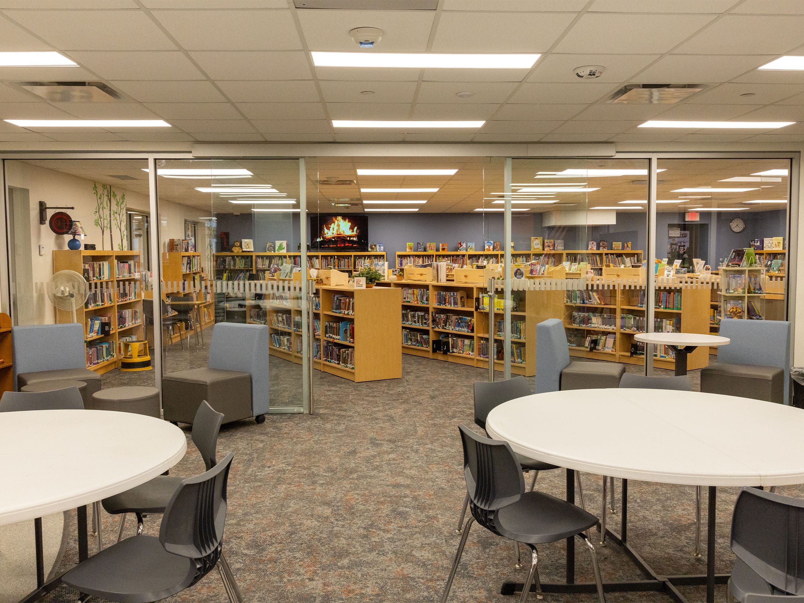 ribbon cutting_0005_Minnehaha_Ribbon_Cutting_03_25_0007