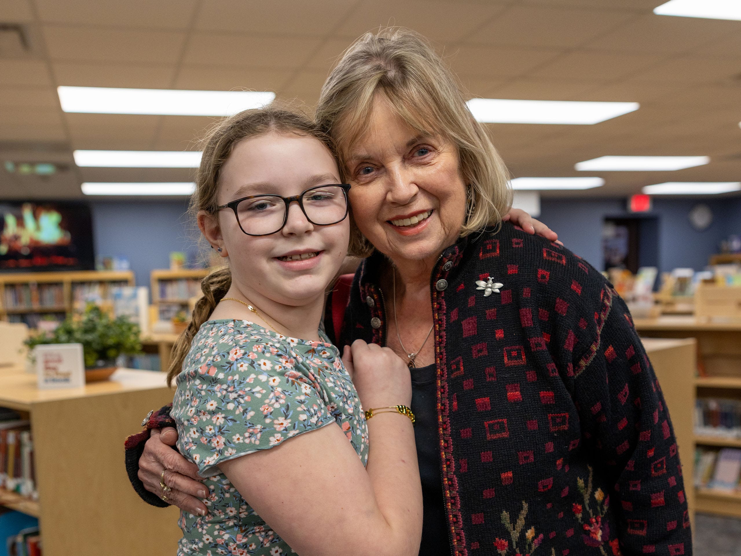 ribbon cutting_0007_Minnehaha_Ribbon_Cutting_03_25_0050