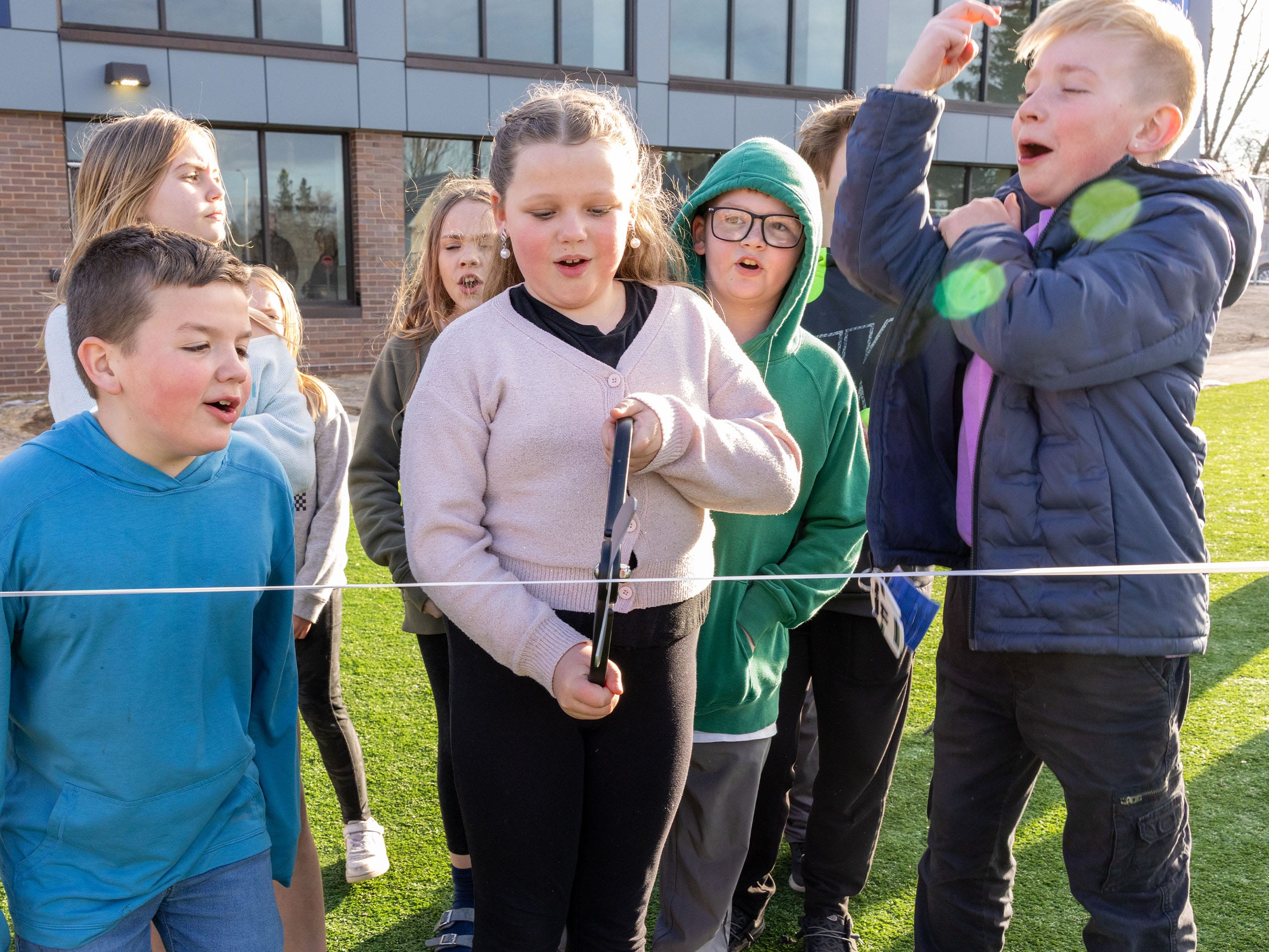 ribbon cutting_0009_Minnehaha_Ribbon_Cutting_03_25_0040